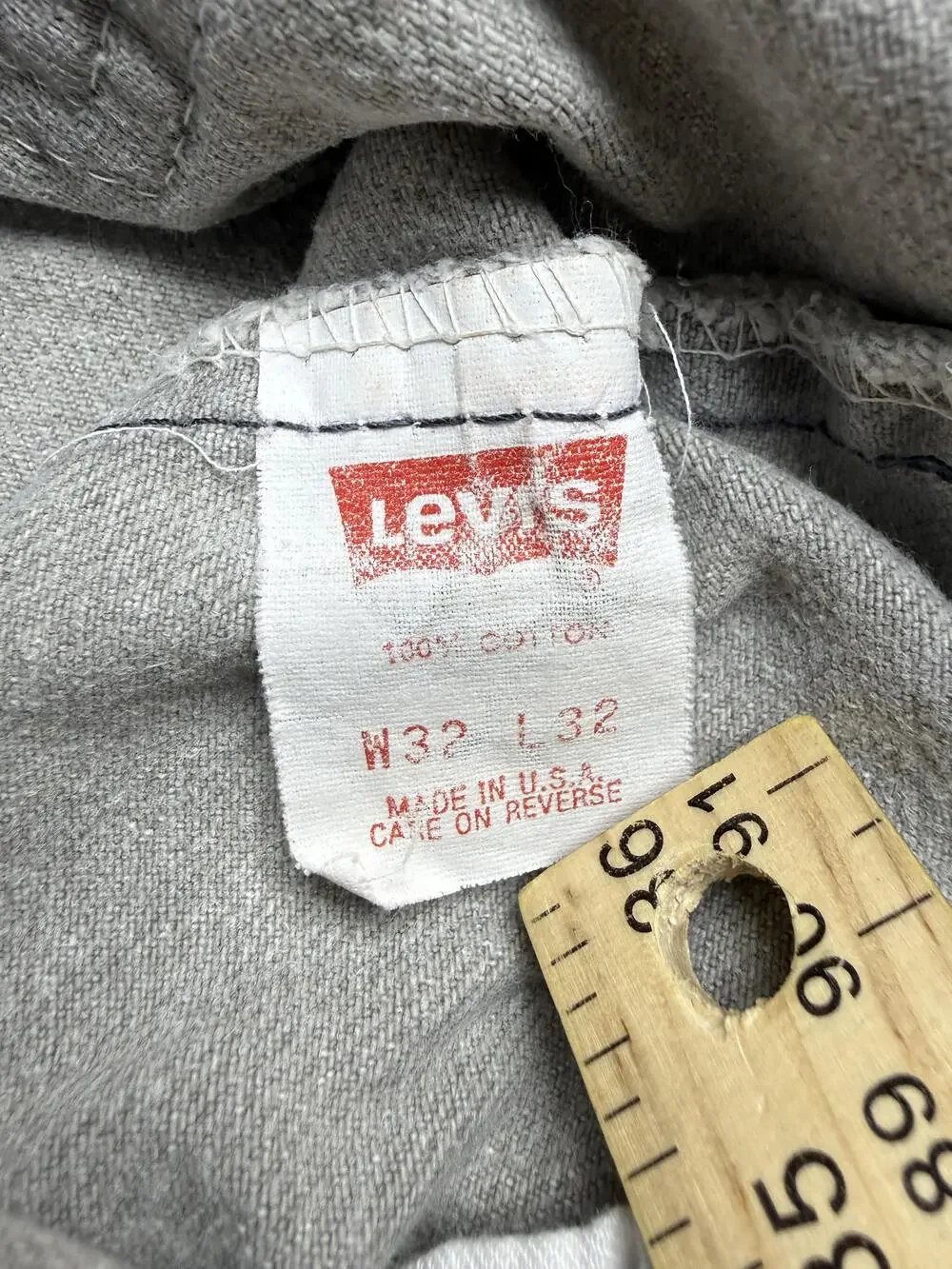 Vintage Levis Jeans Mens 32x32 Gray Acid Wash Denim Straight Distressed USA VTG